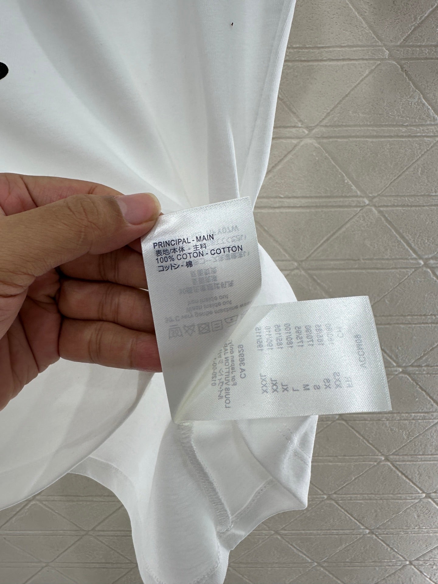 Chain round neck printed T-shirt