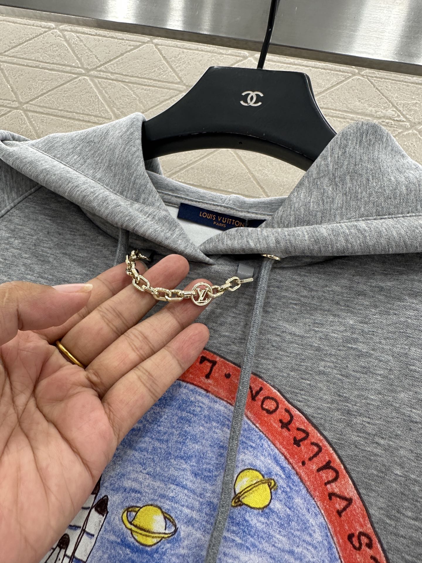 Hooded chain printed hoodie