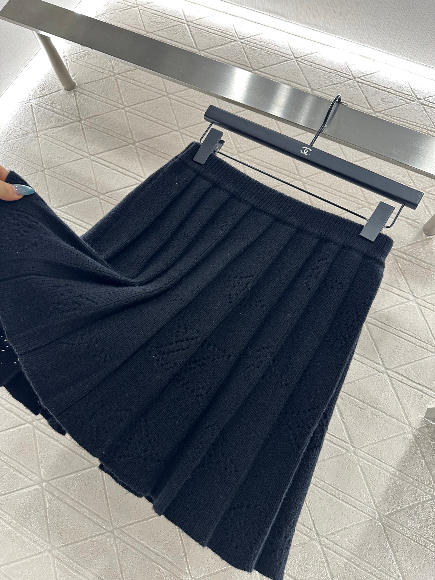 Jacquard knitted cardigan pleated skirt set