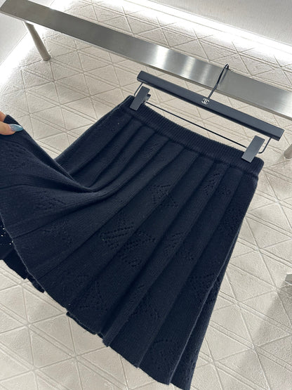 Jacquard knitted cardigan pleated skirt set