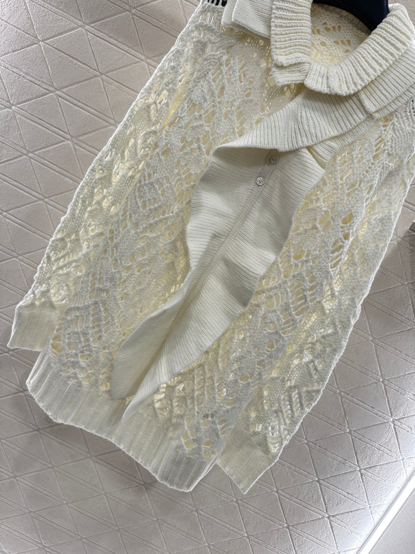 Detachable pleated lace knit sweater