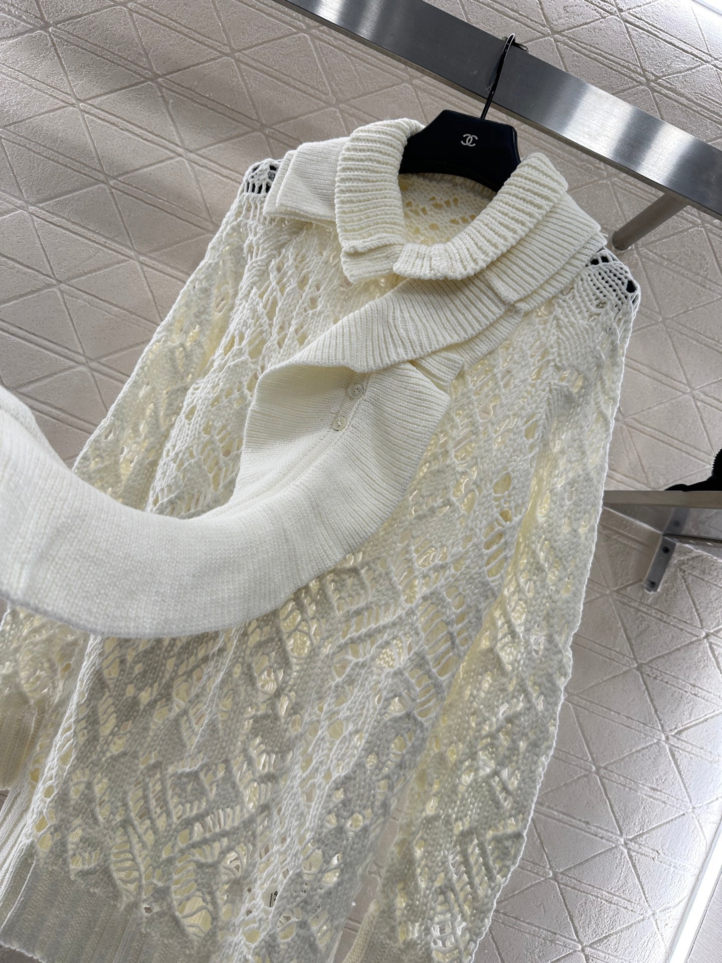 Detachable pleated lace knit sweater