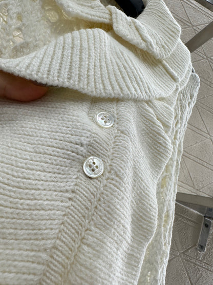 Detachable pleated lace knit sweater