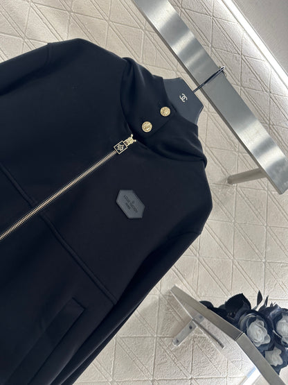 Presbyopia leather cuff buckle hooded jacket