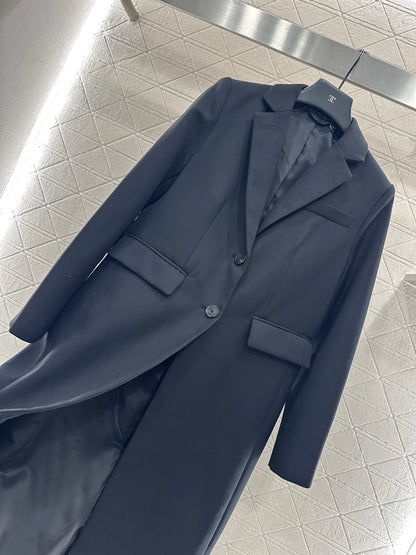 Front shoulder lapel long coat