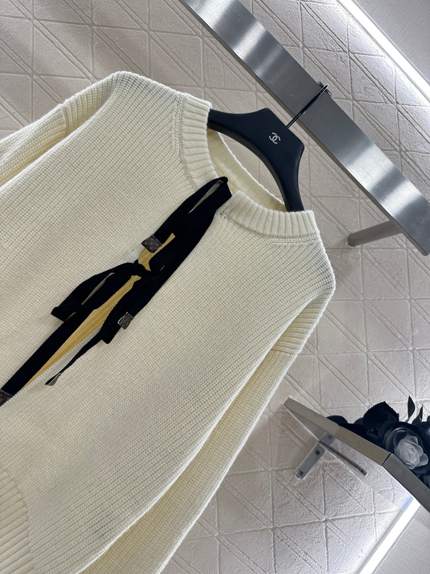 Round neck bow tie plain knit cardigan