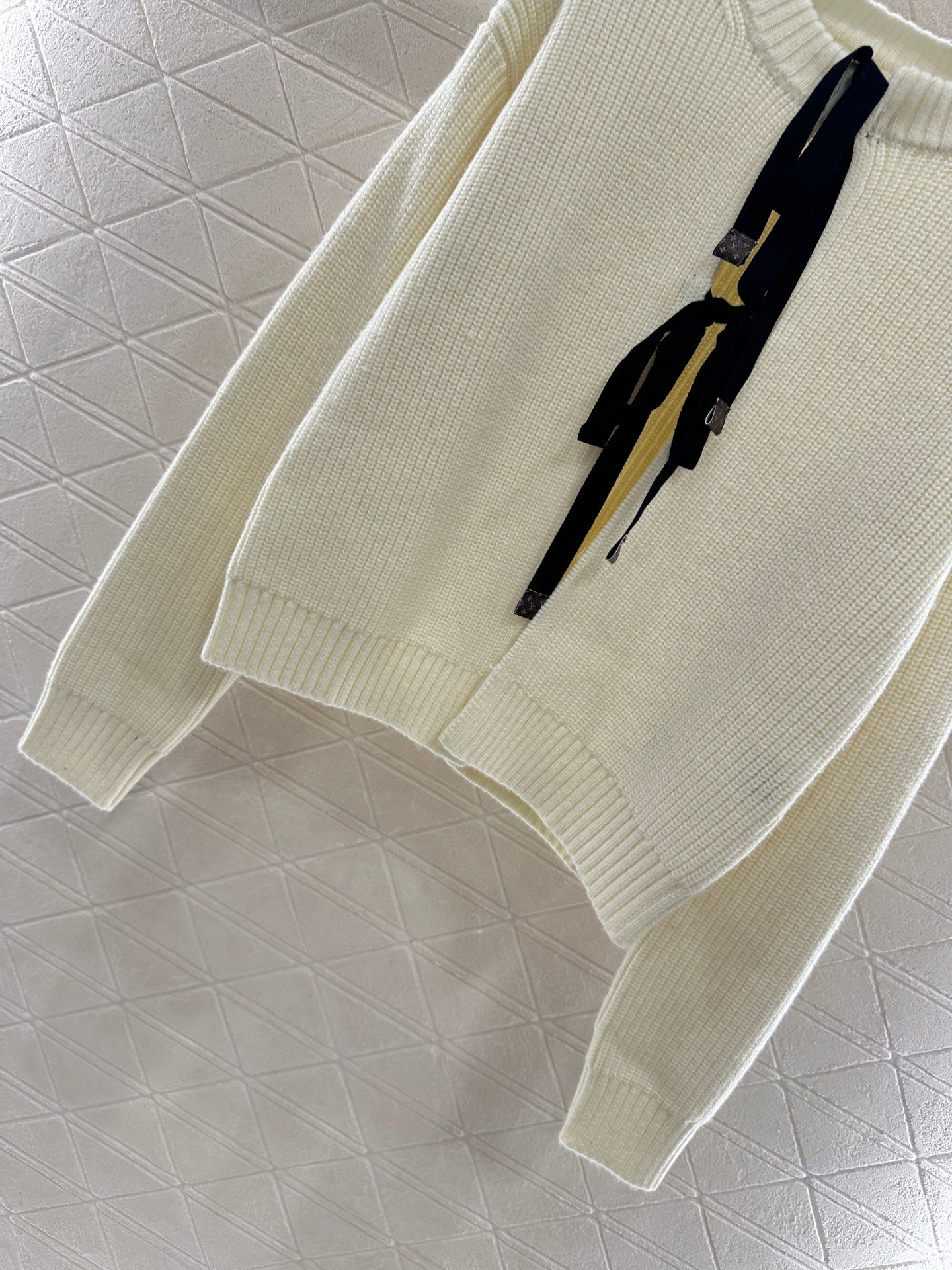 Round neck bow tie plain knit cardigan