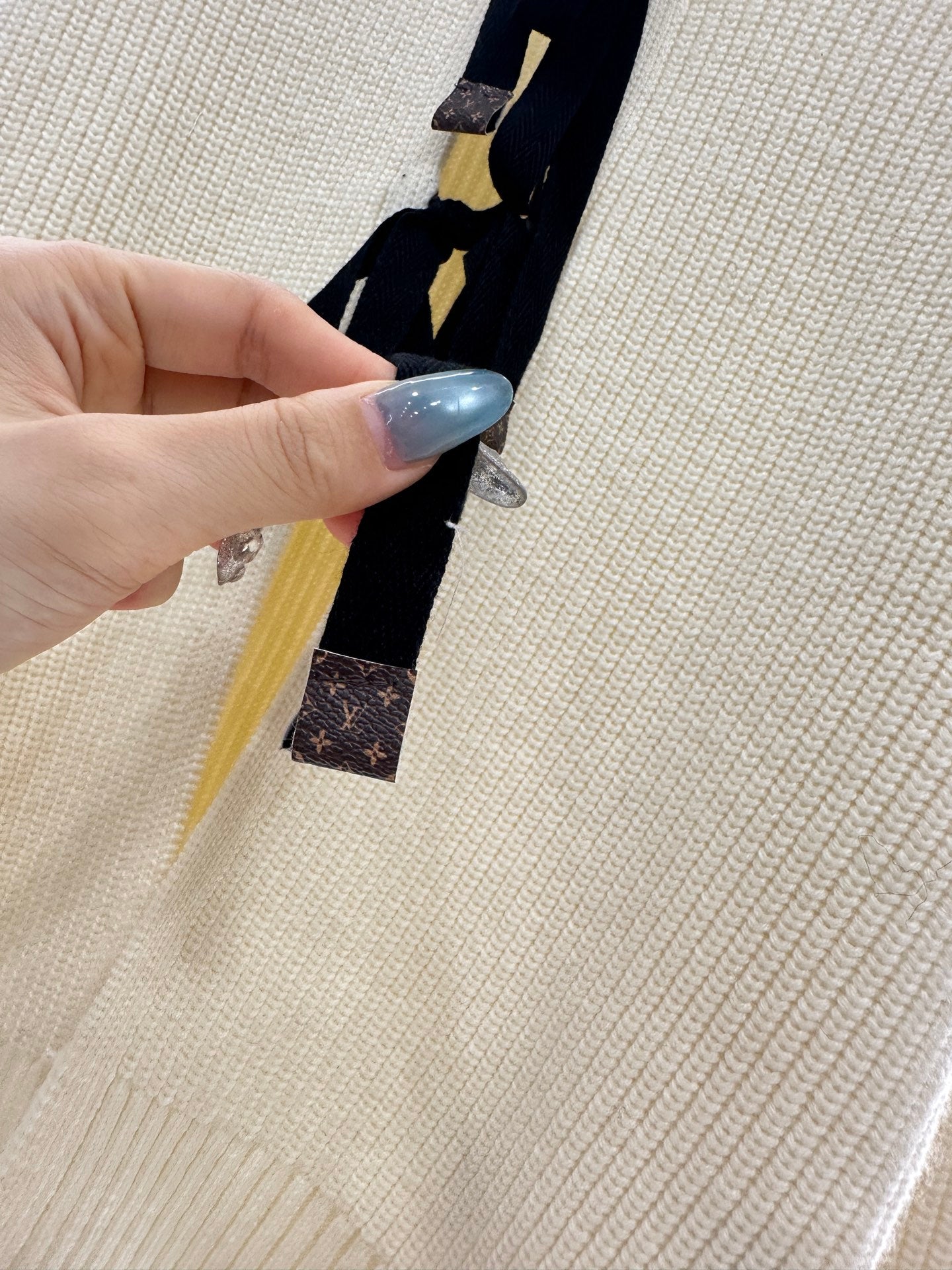 Round neck bow tie plain knit cardigan