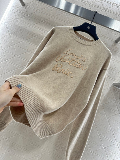 Simple letter pullover sweater