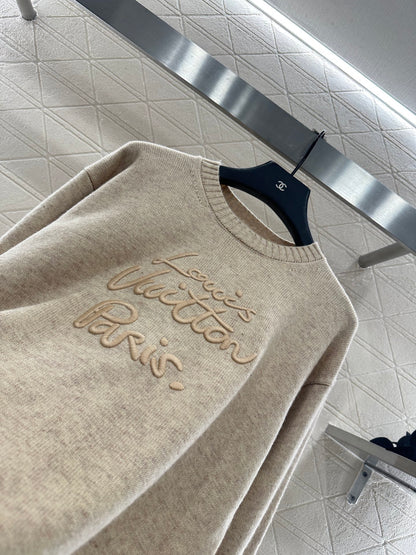 Simple letter pullover sweater