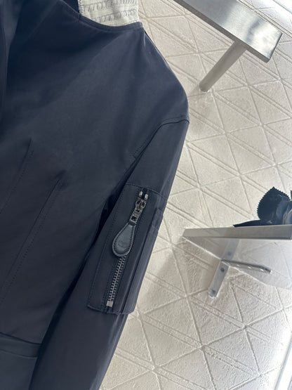 Pocket stand up collar jacket