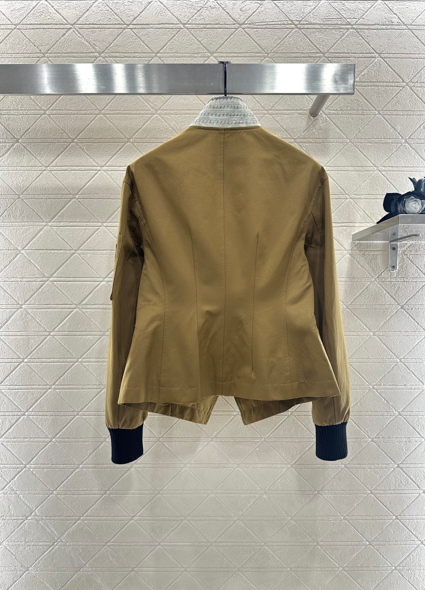 Pocket stand up collar jacket