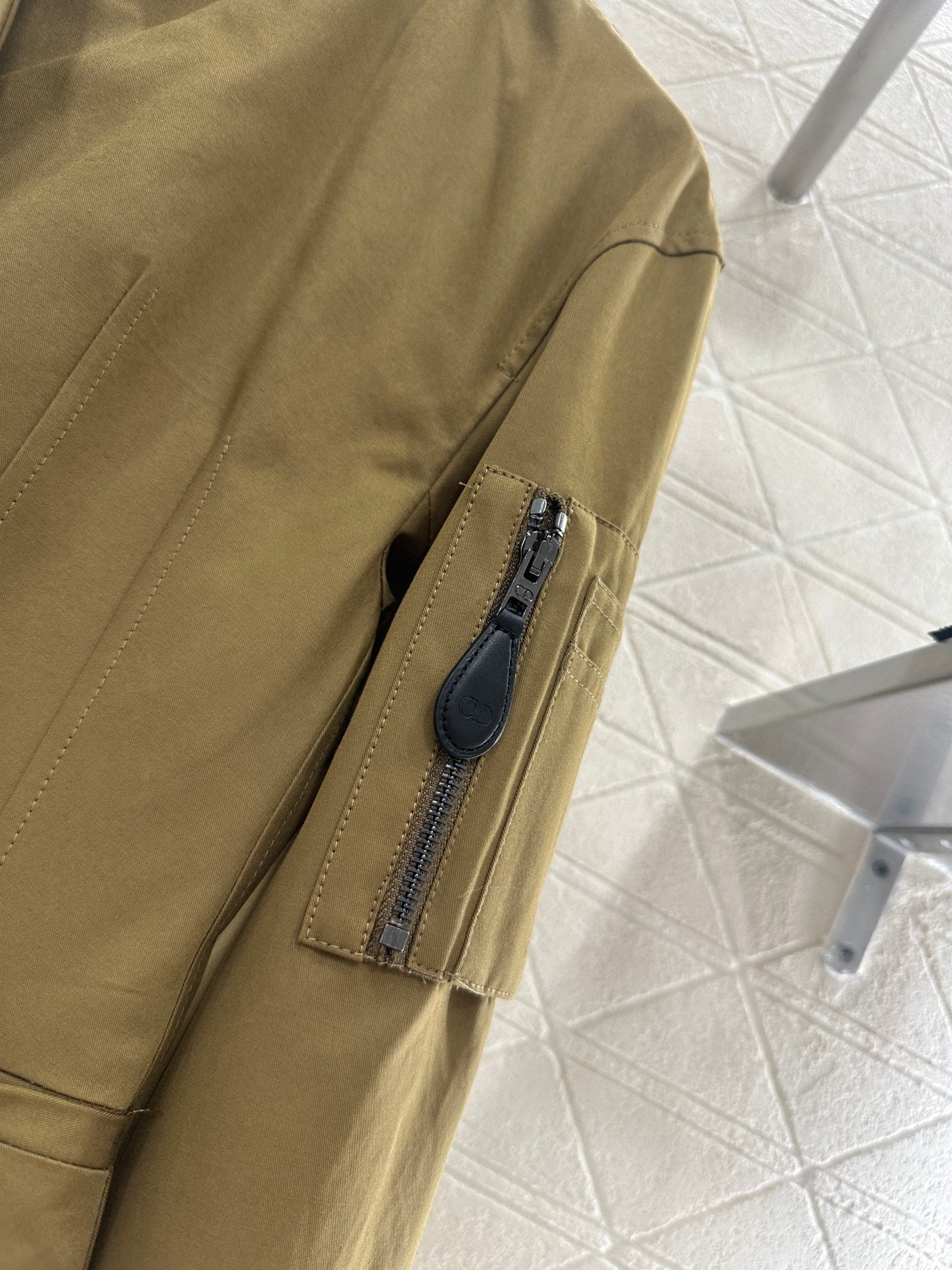 Pocket stand up collar jacket