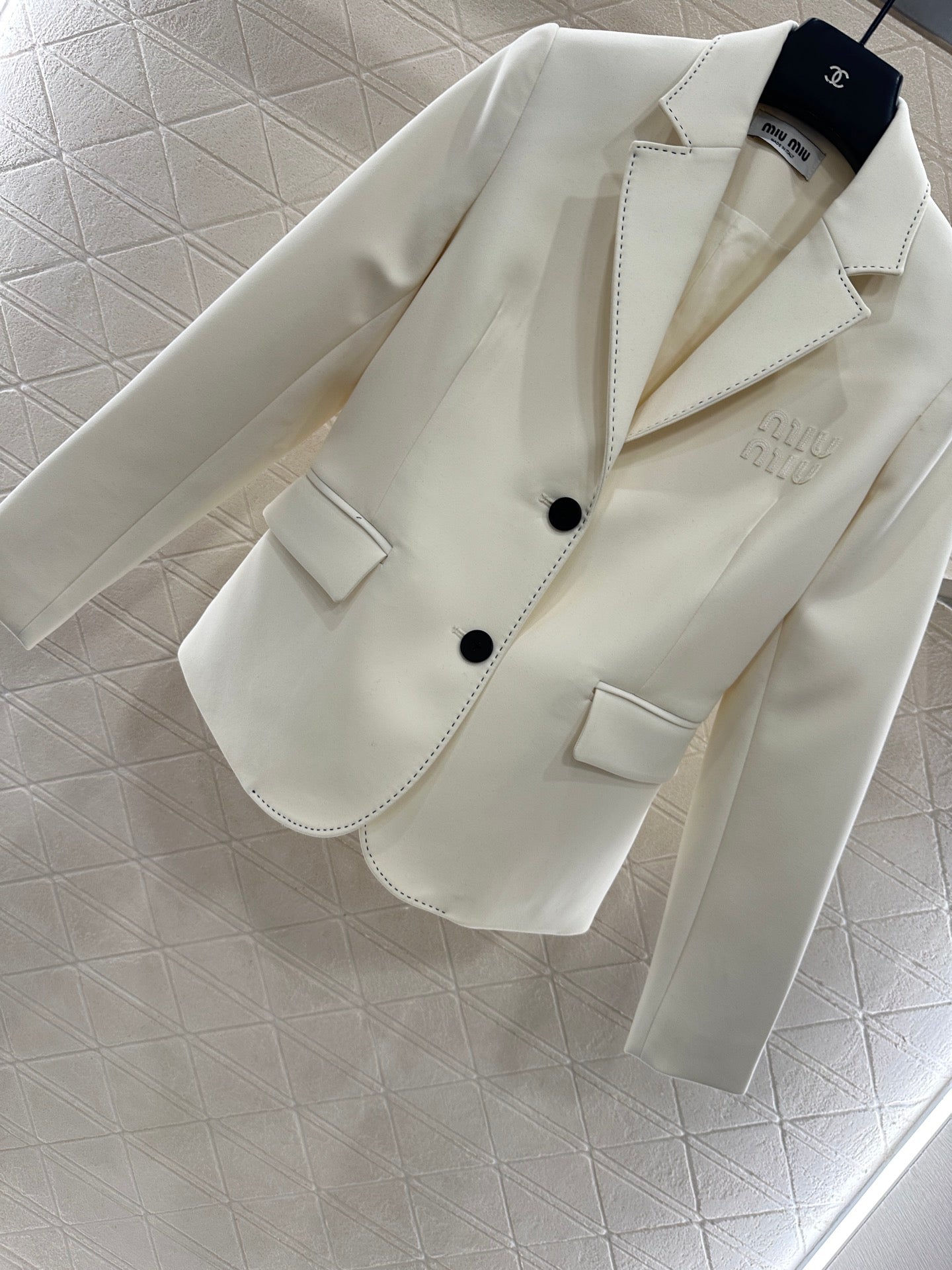 Suit jacket pleated skirt set