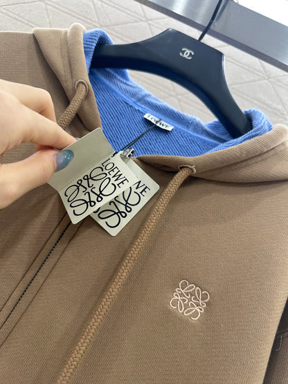 Wrong color hooded zipper jacket