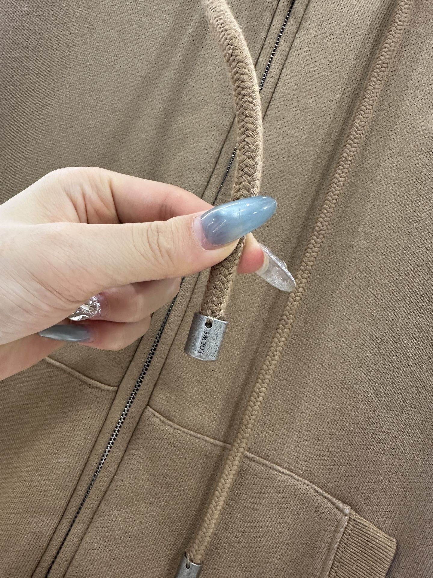 Wrong color hooded zipper jacket