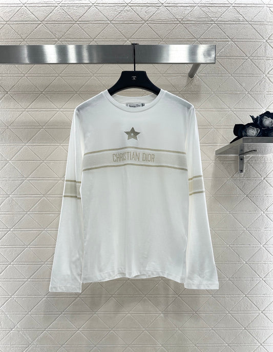 Round neck embroidered letter long sleeved shirt