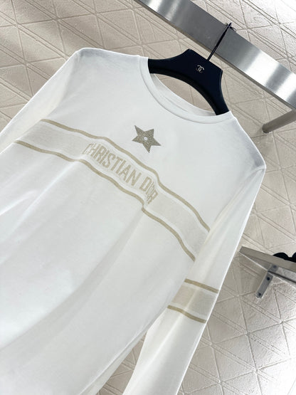 Round neck embroidered letter long sleeved shirt