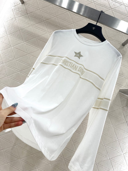 Round neck embroidered letter long sleeved shirt