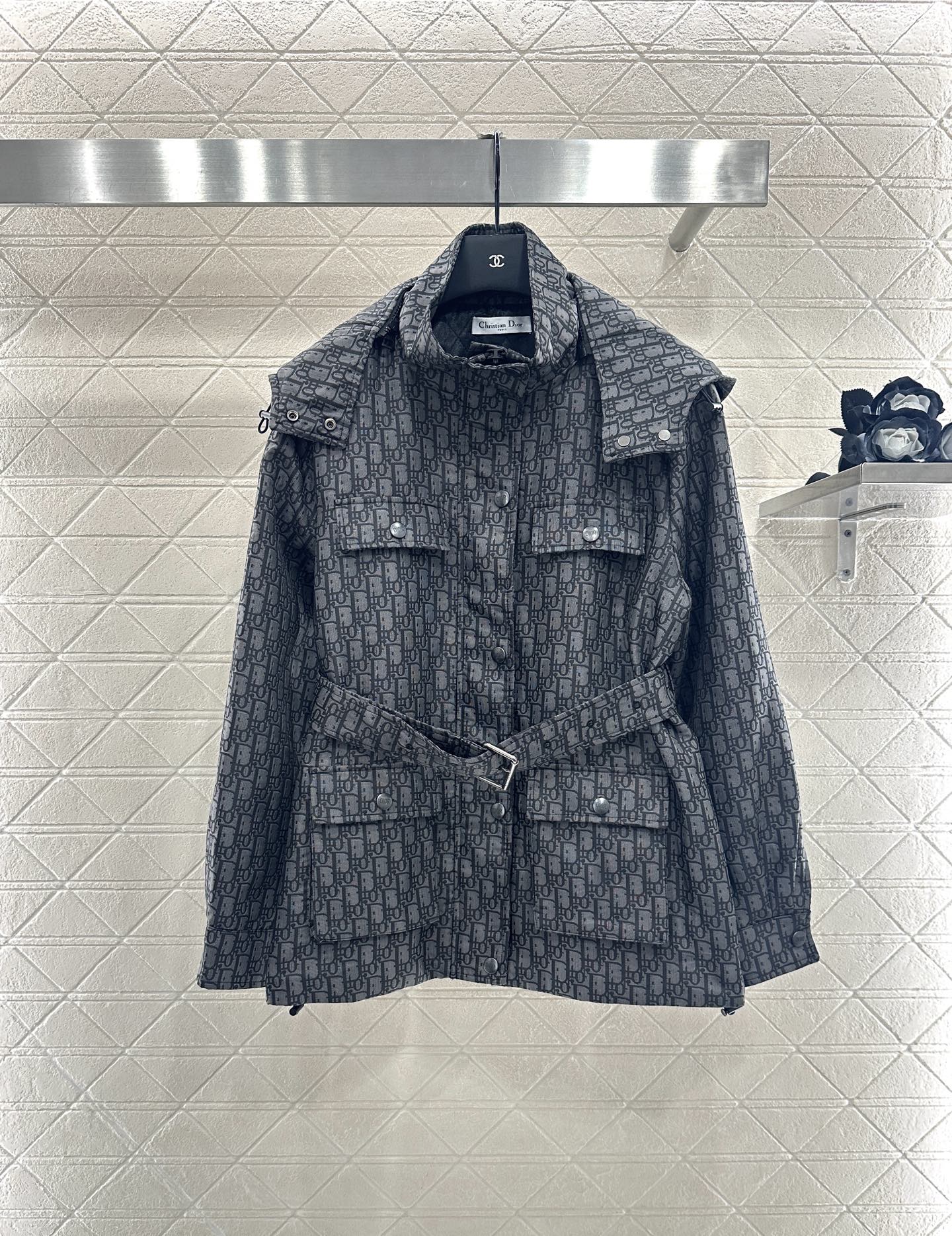 Hooded waistband jacquard jacket