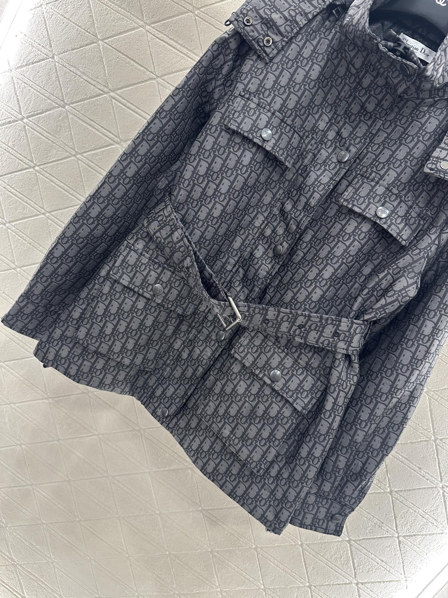 Hooded waistband jacquard jacket