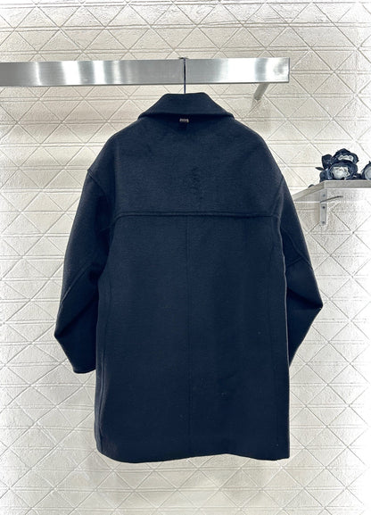 College style horn button lapel long coat