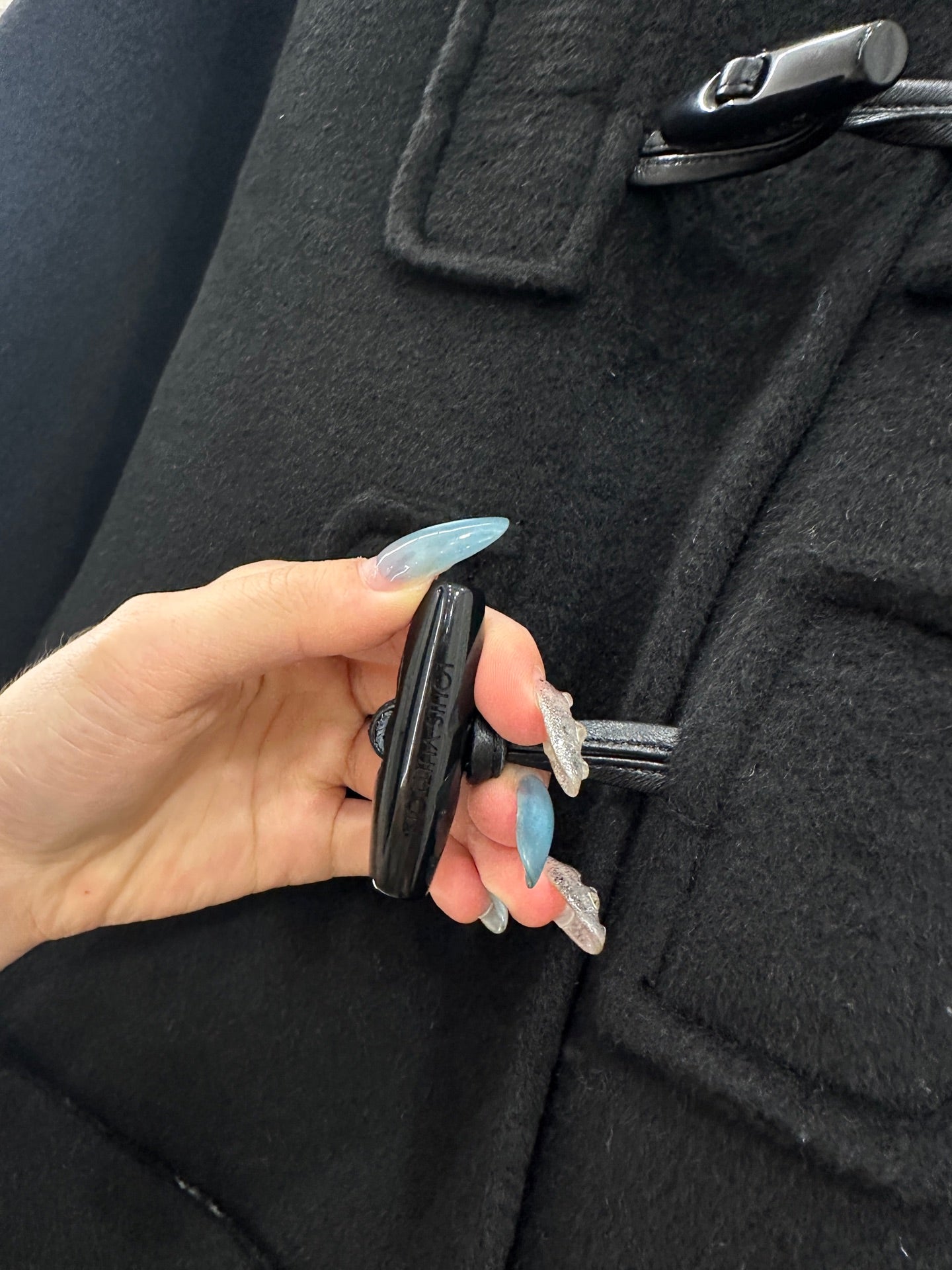 College style horn button lapel long coat