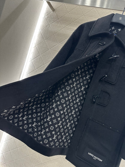 College style horn button lapel long coat