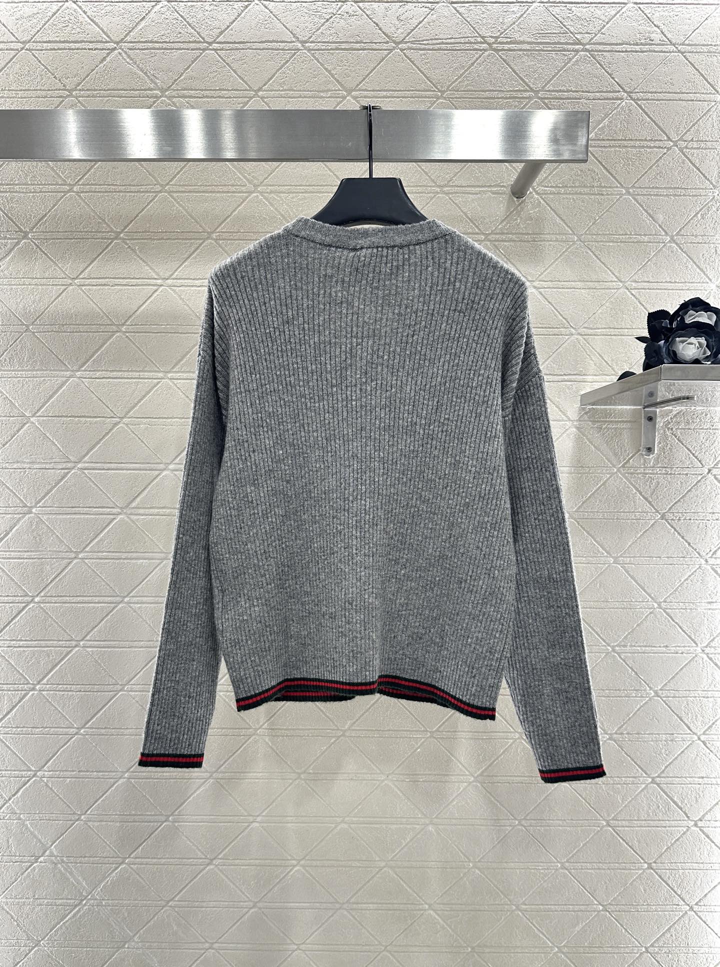 Color blocking pocket set