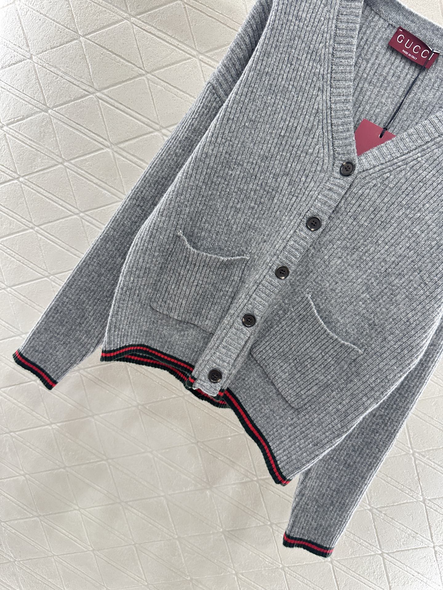 Color blocking pocket set