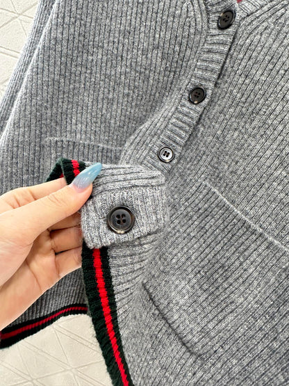 Color blocking pocket set