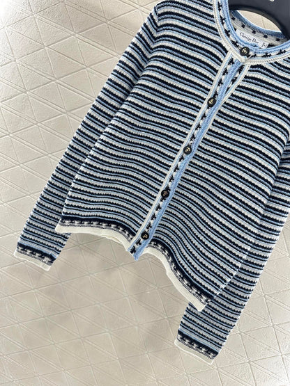 Round neck knitted striped cardigan