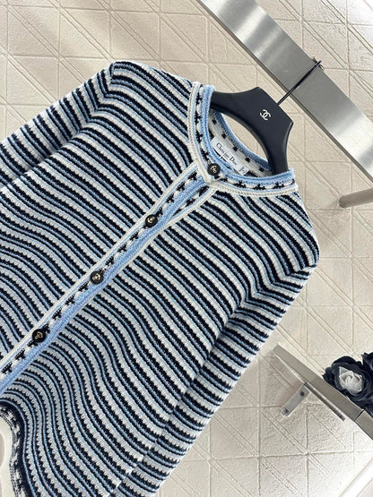 Round neck knitted striped cardigan