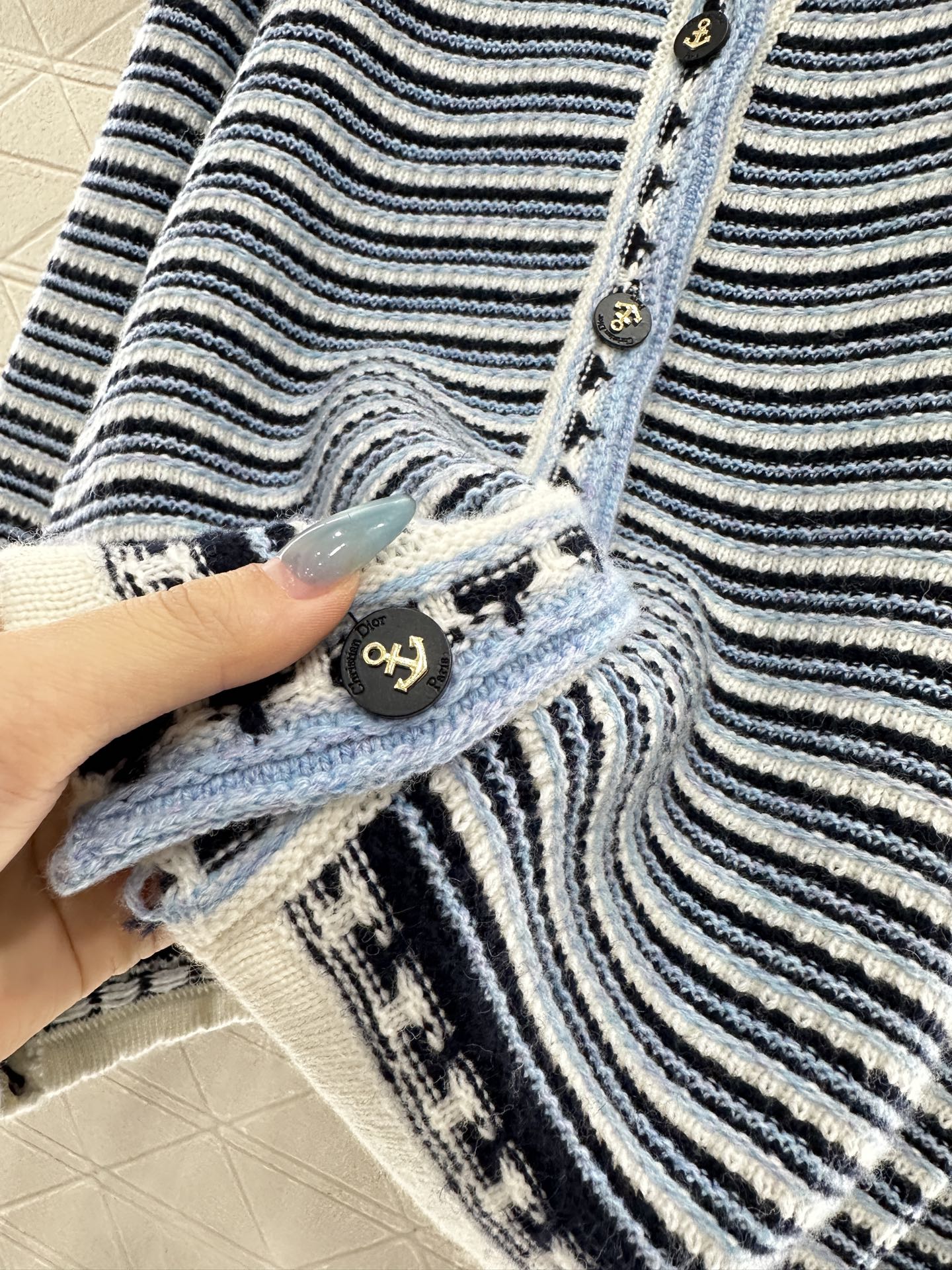 Round neck knitted striped cardigan