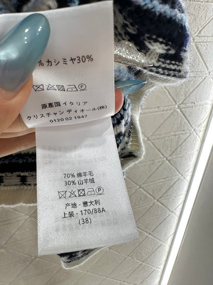 Round neck knitted striped cardigan