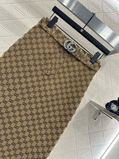 Jacquard waistband mid length skirt