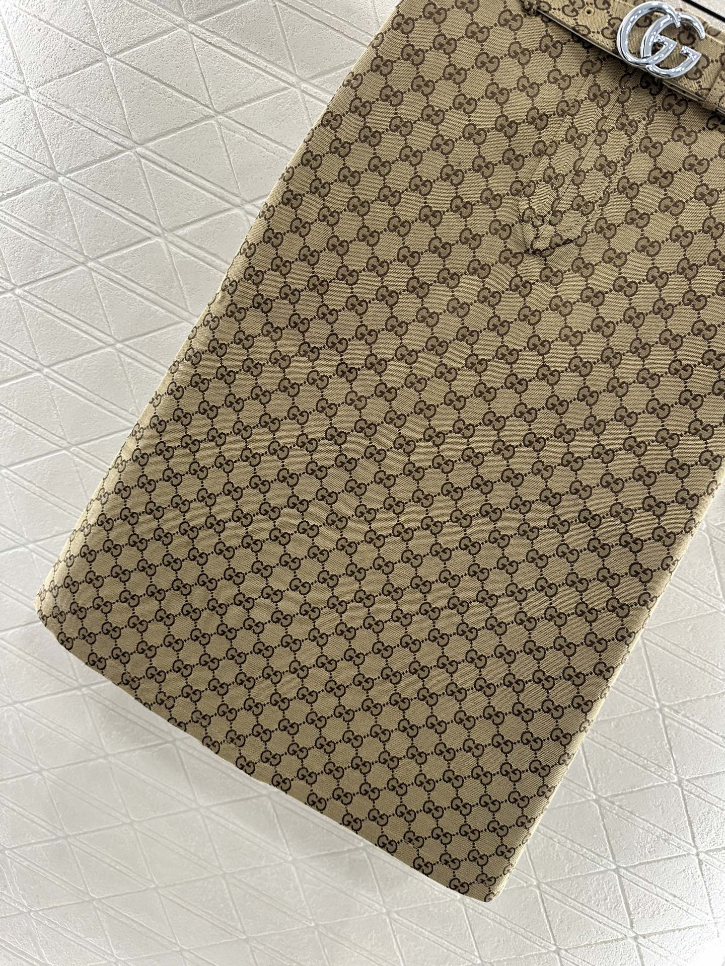 Jacquard waistband mid length skirt