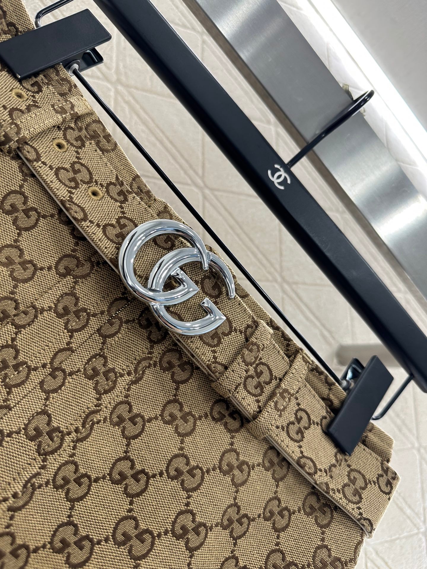 Jacquard waistband mid length skirt