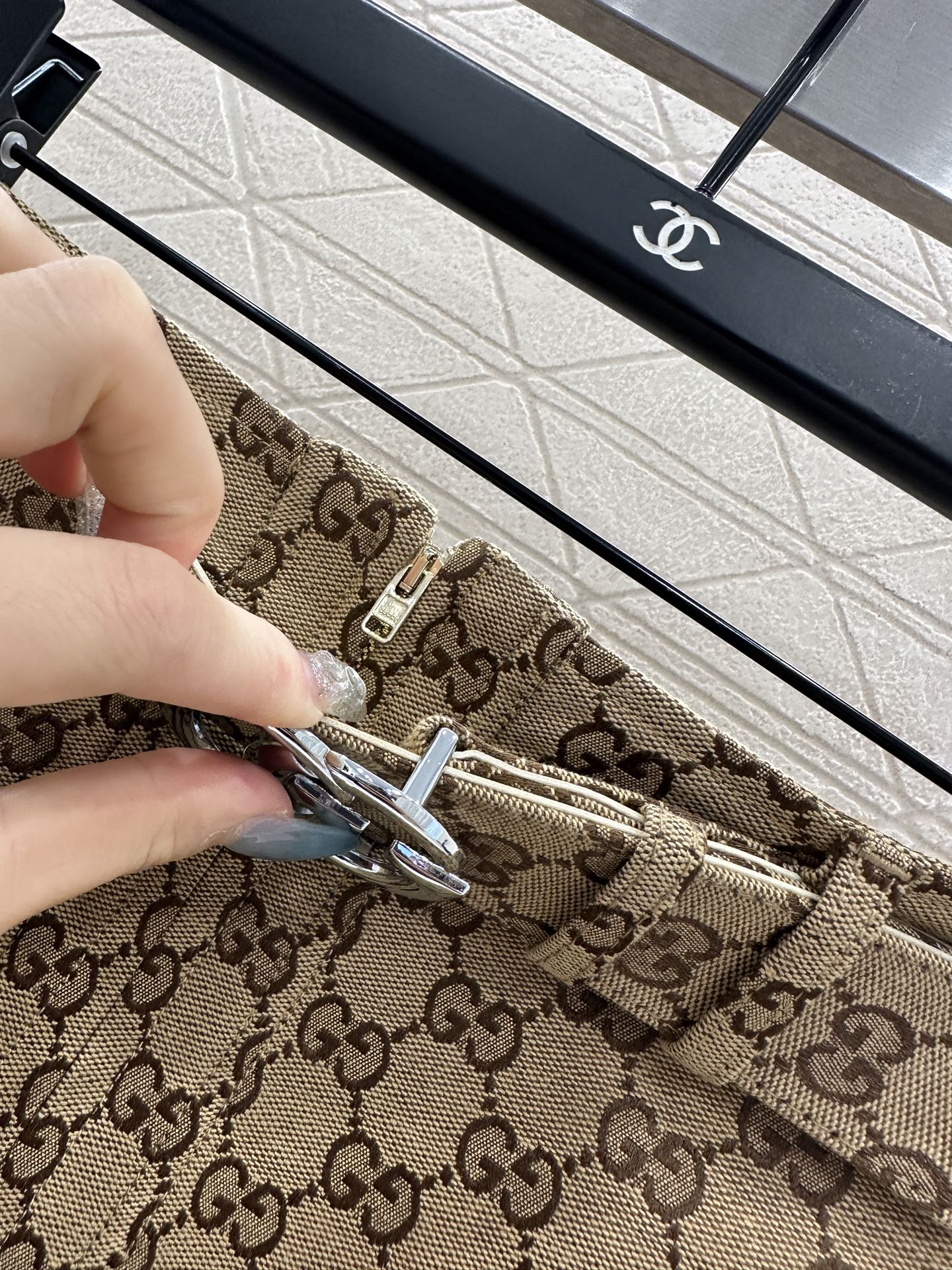 Jacquard waistband mid length skirt