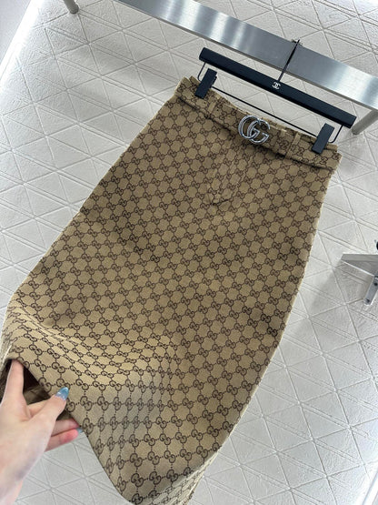 Jacquard waistband mid length skirt