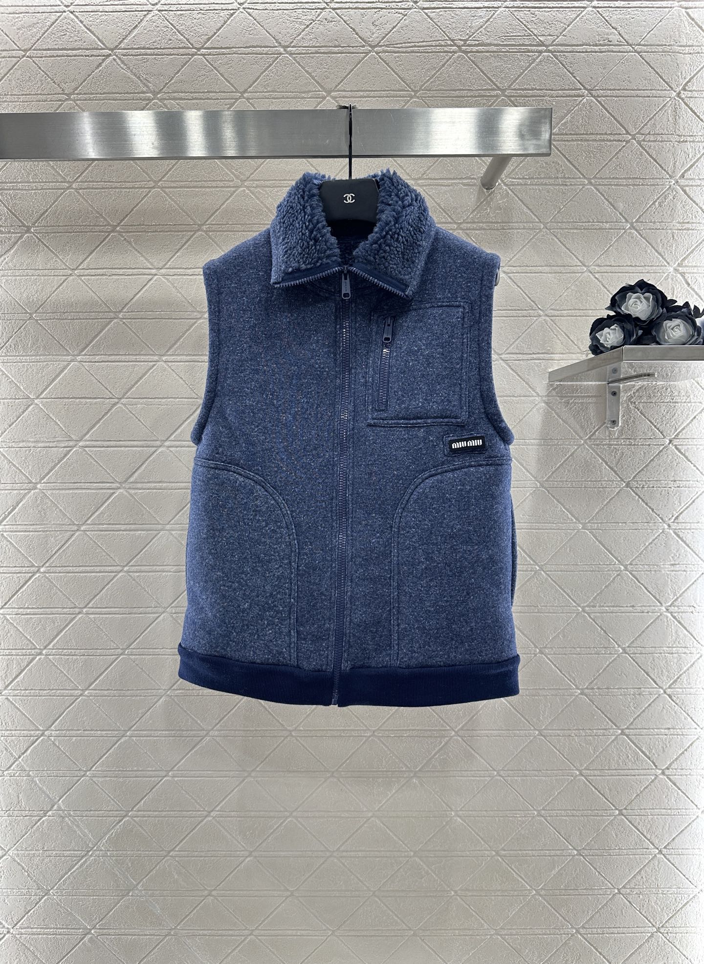 Polar fleece standing collar vest