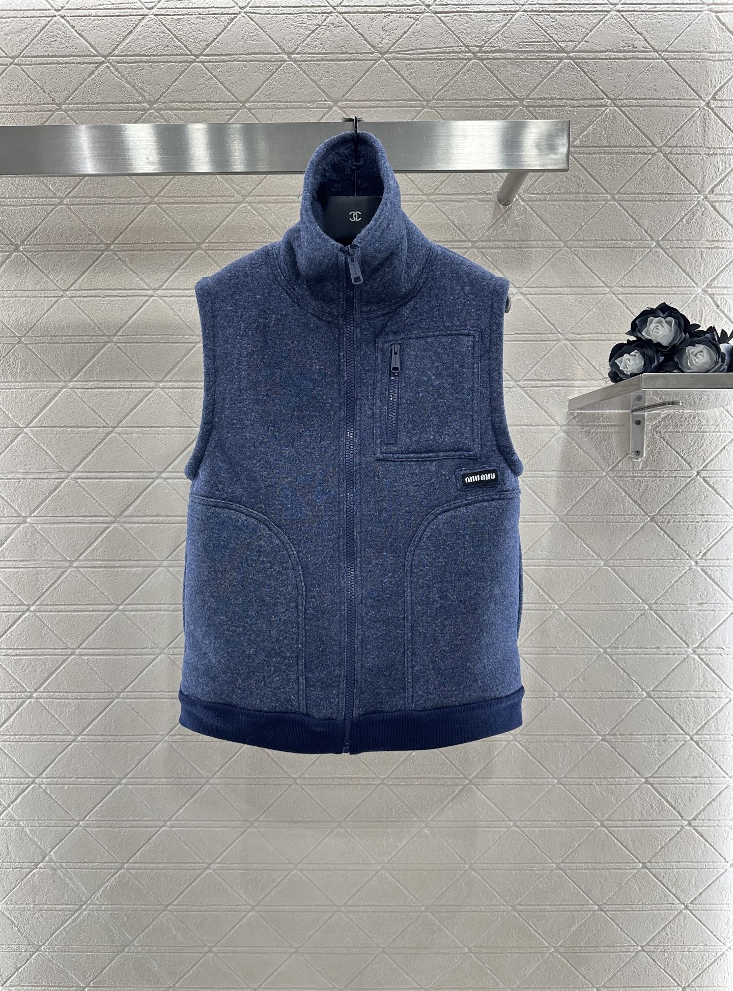 Polar fleece standing collar vest