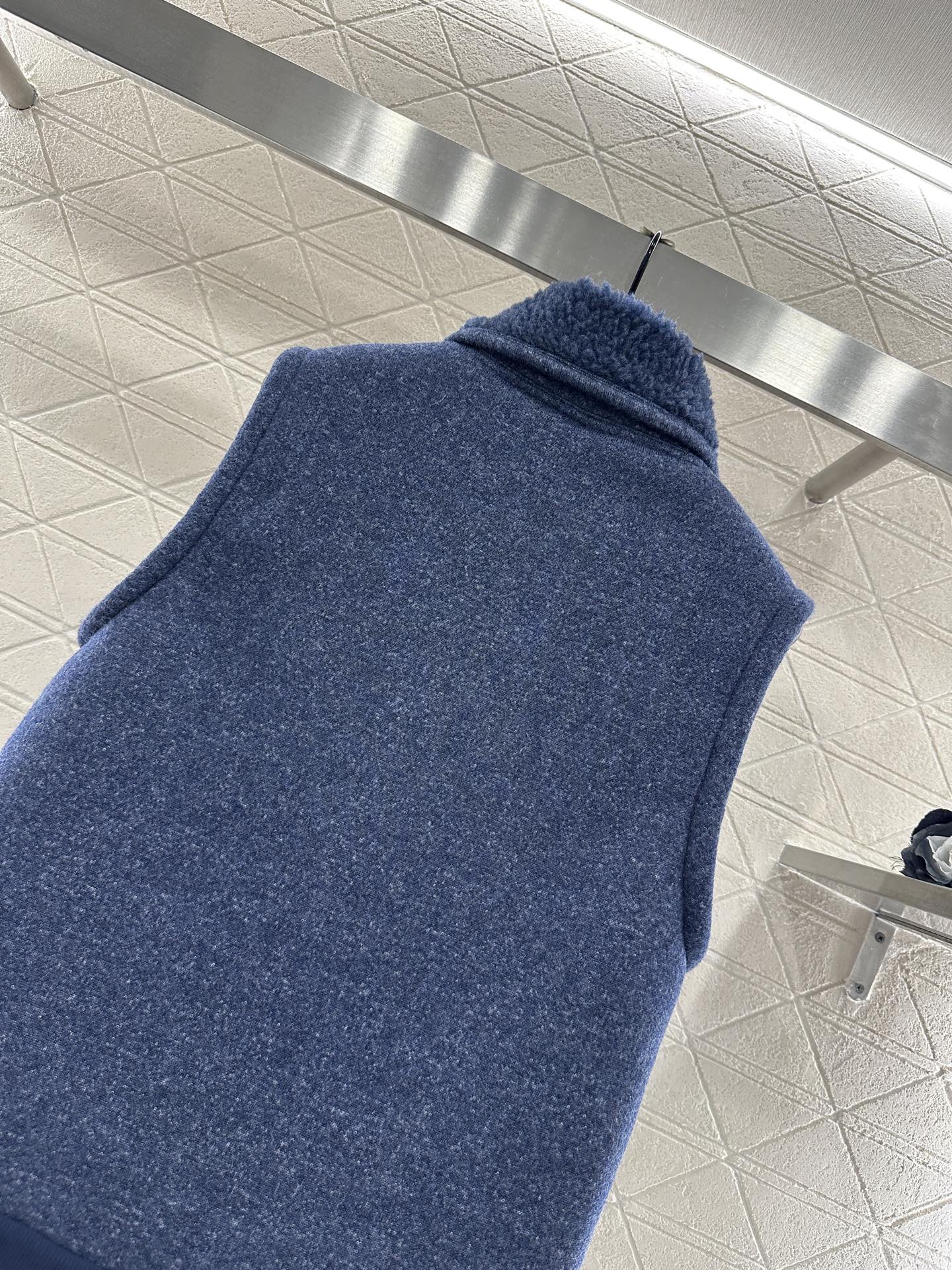 Polar fleece standing collar vest