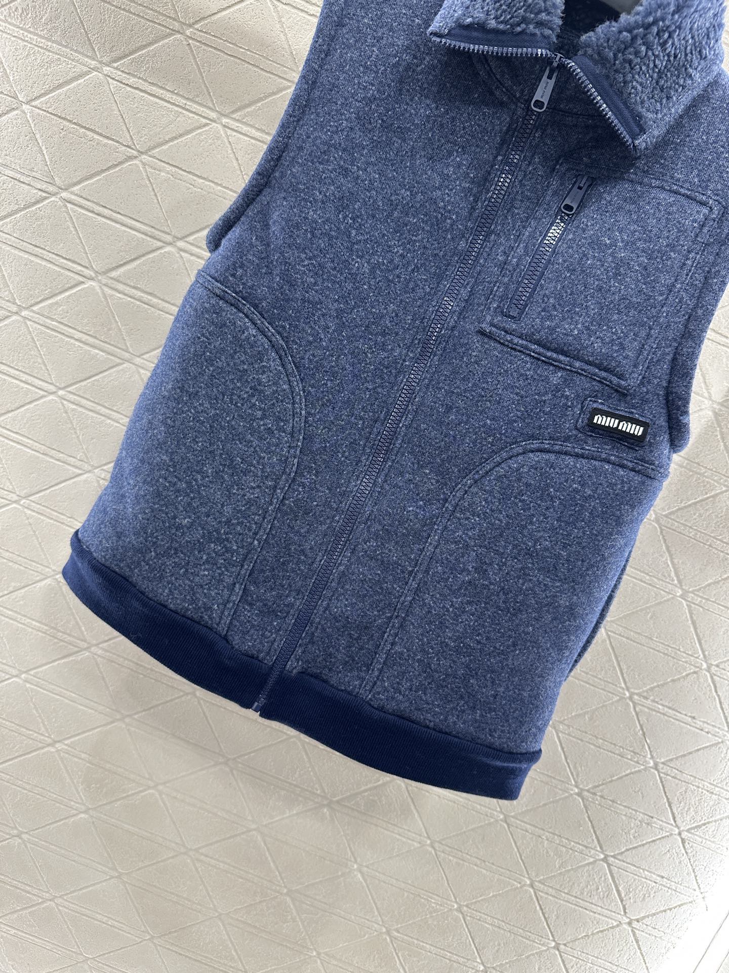 Polar fleece standing collar vest