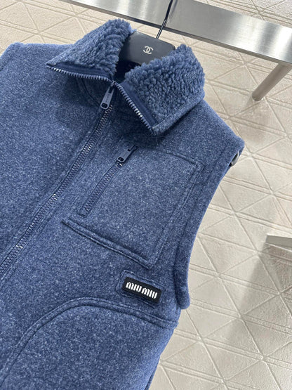 Polar fleece standing collar vest