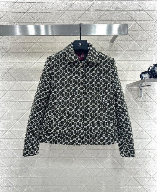 Flip collar jacquard short suit