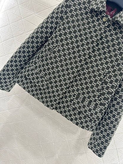 Flip collar jacquard short suit