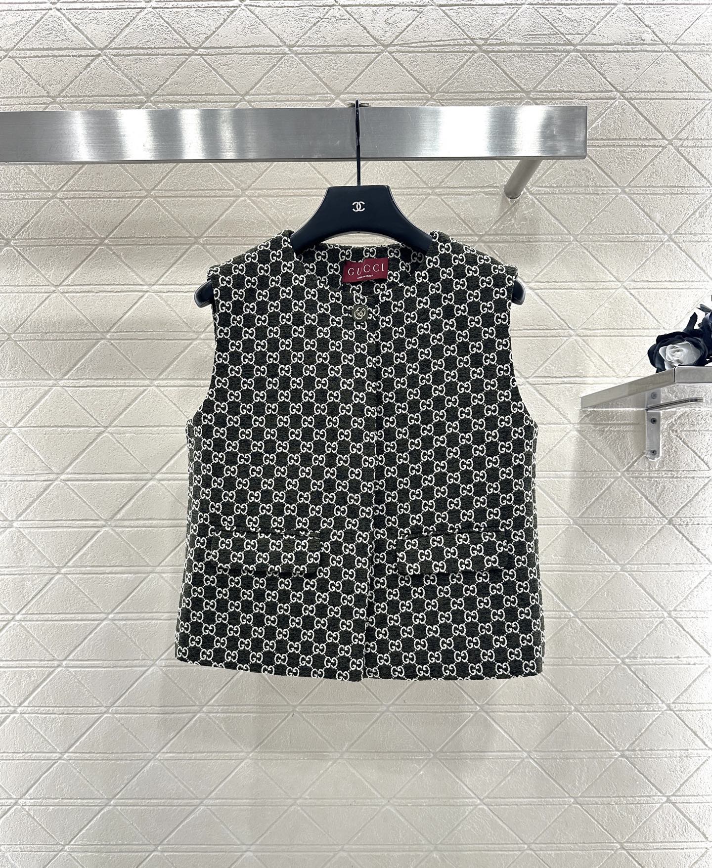 Round neck jacquard short skirt