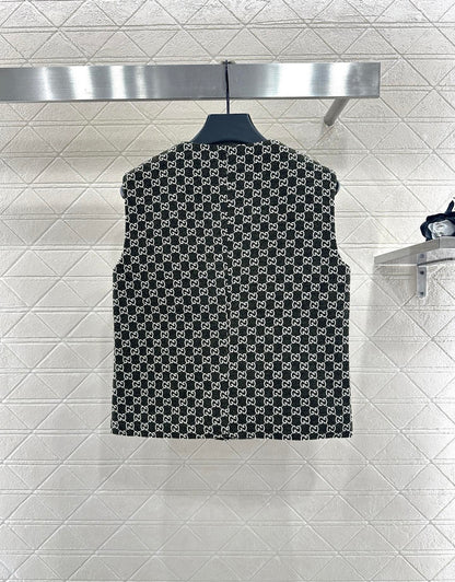 Round neck jacquard short skirt