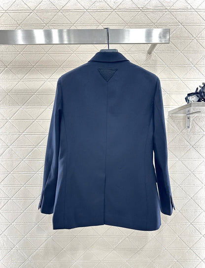 Front shoulder lapel suit jacket